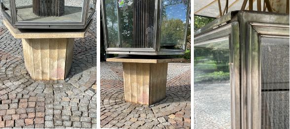 Photograph of the base and vitrines (author’s collection)